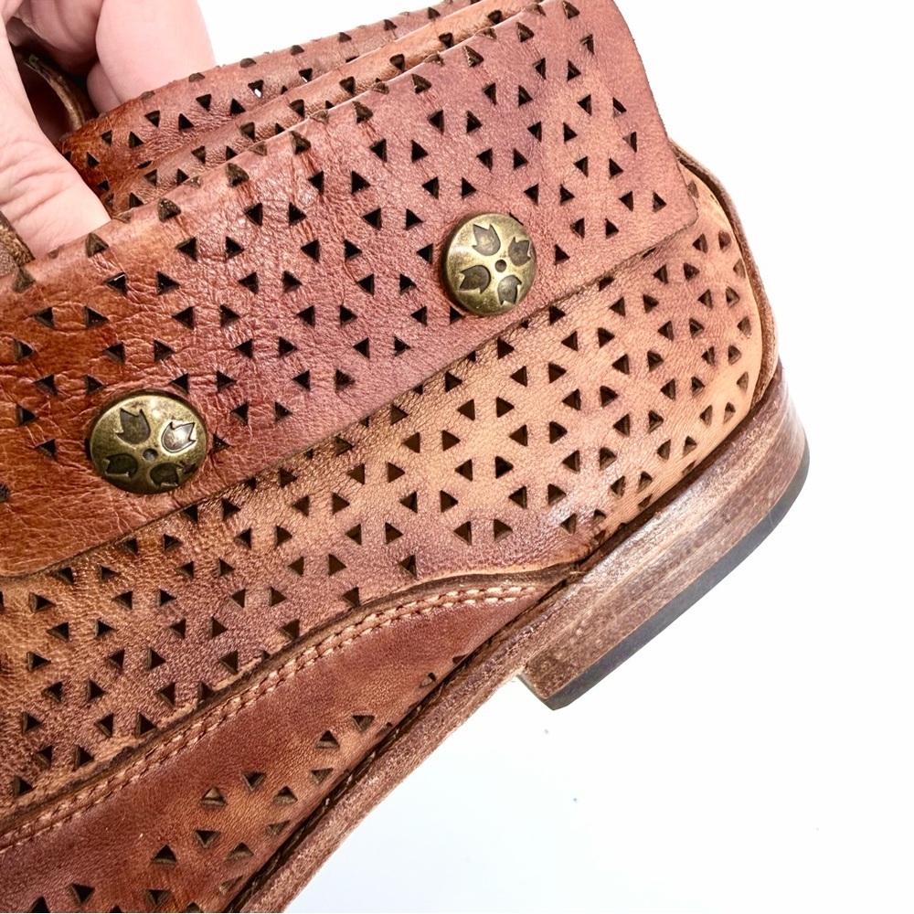 PATRICIA NASH Sabrina Perforated Leather Lace Up Ankle Booties Tan 9 - Picture 5 of 10